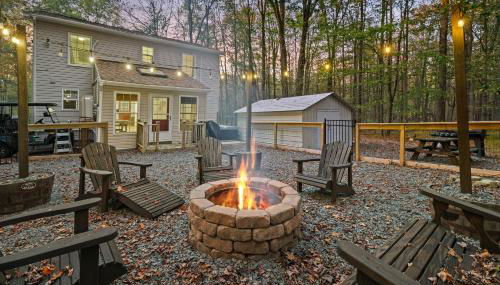 Pocono Lake Escape, includes Golf Cart, Firepit - Foto 2