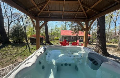 Cabin w River Access Fire Pit Grill WiFi & More - Foto 4