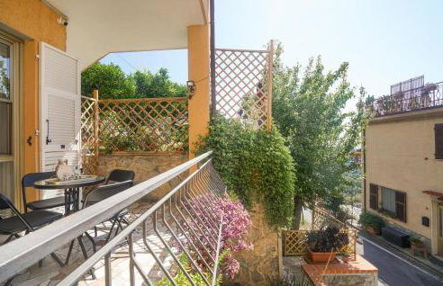 Lovely Home In Arnasco With Wifi - Photo 10