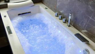 Appartement Cosy avec Balnéo - Tout à pied - Foto 4, Shower