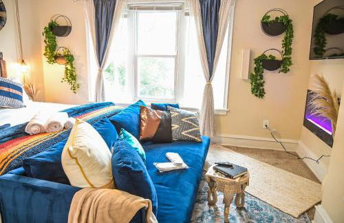 Chic 4BR Dwelling with Backyard in Philadelphia - Foto 20