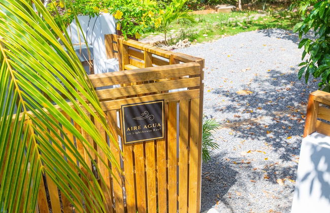 Awesome Over The Water Overlooking West End - Aire Agua 3 Bedroom Home by RedAwning - Photo 37