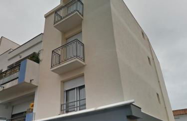 APPARTEMENT FACE au PORT et à L'OCEAN SAINT GILLES CROIX DE VIE WIFI BALCON PARKING PRIVE COUVERT - Photo 13