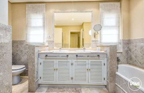 ViVi Homes - Valery Pool, Terrace & Padel - Foto 22