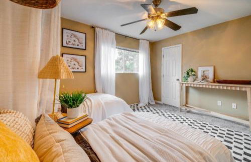 College Station Gem with Pool Access Near University - Foto 17