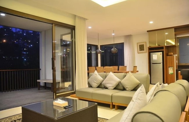 Mentari Hill View 8 BR heated pool and movie room - Foto 31