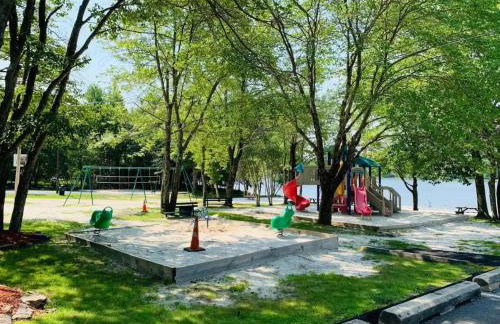 Hot Tub & Theater Haven-Lake and Ski Retreat - Foto 63