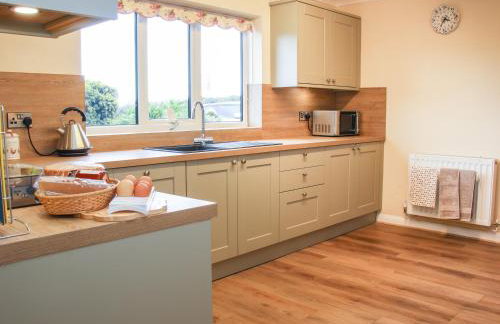 Greenacres - Photo 6