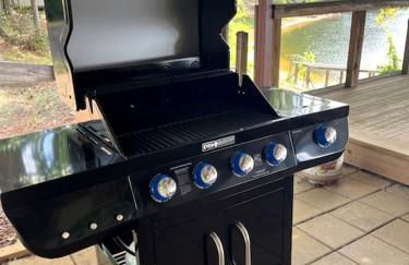 Spacious Vacation Rental with Stunning Lake Views from the Incredible Deck for an Amazing Getaway in Sabine National Forest in Hemphill, Texas - Foto 29