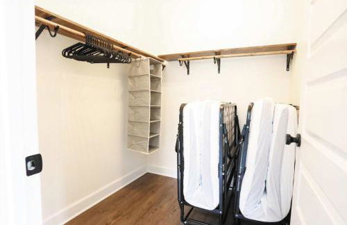 The Prairie Suite Newly Built Upscale Central - Photo 39