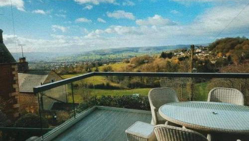 A Cotswold Cabin with Great Views and a Hot Tub - Foto 3