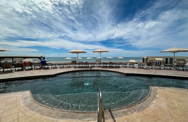 Oceanfront Vibes Iconic Beachside Getaway - Foto 58