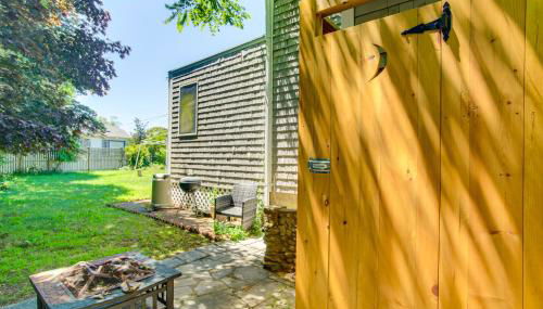 Less Than 1 Mi to Beaches Home with Deck in Oak Bluffs - Foto 3