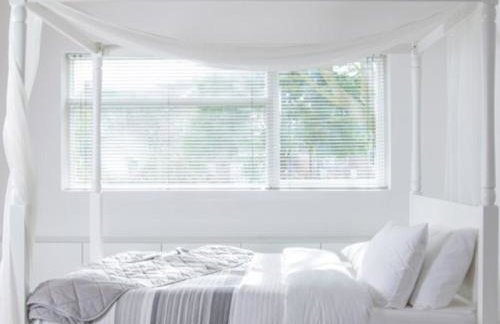 Cosy Garden Accommodation, Private Hot Tub & Four Poster Bed - Photo 3