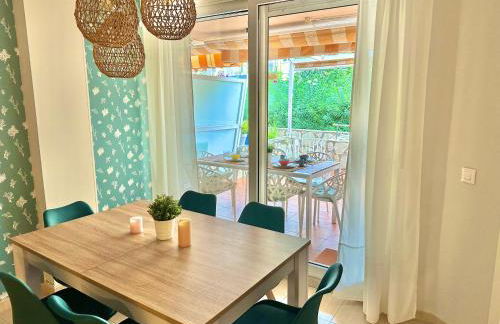 1ªLínea-50m de playa-Reformado-BBQ privada-Vistas al mar-3 terrazas - Foto 10