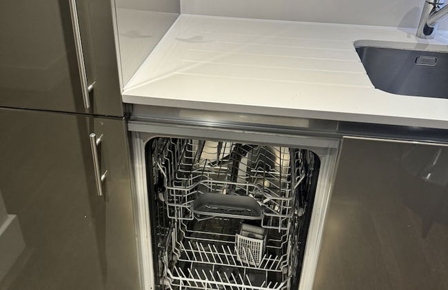 Phoenix 2 Bedroom Apartment in london - Photo 25