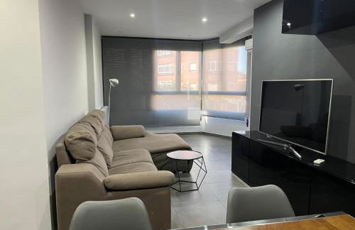 Apartamento Superior junto al Recinto Ferial de 2 dormitorios - Foto 4