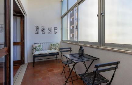 Seaside Getaway With Balcony by LovelyStay - Foto 2