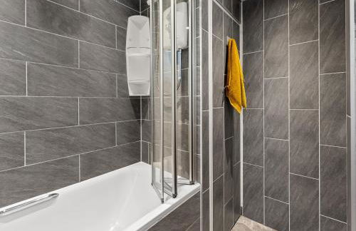 Churchill Apartment- 4 Beds- Free Parking- Near NEC BHX & HS2 - Foto 38