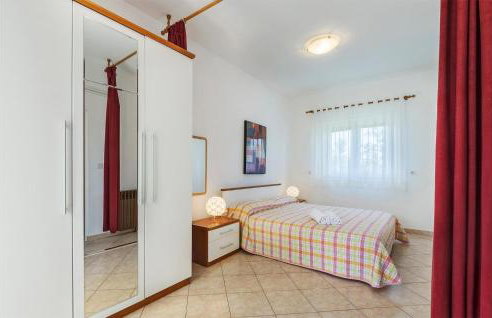 1 Bedroom Cozy Apartment In Valtura - Foto 7