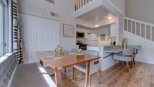 Charming and Cozy Townhome Near Disney - Foto 2