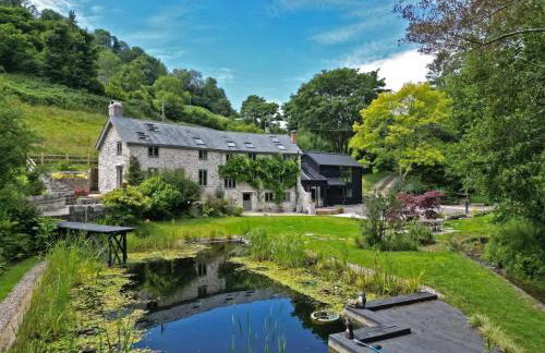 Idyllic country house & organic swim pond - Photo 1
