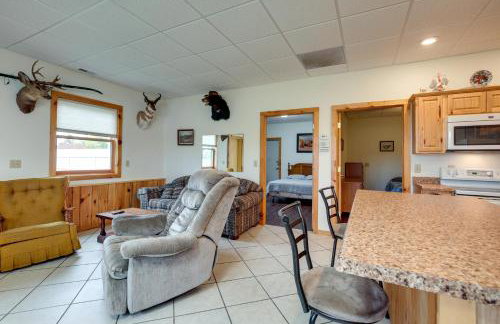 Boat Dock and Fire Pit Lakefront Monico Home! - Foto 6