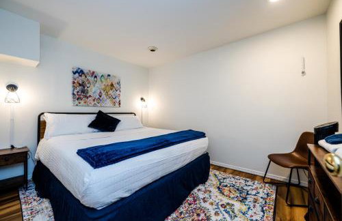 4BR Spacious Condo, Private Lake MI Beach Access, Outdoor Heated Pool - Photo 11