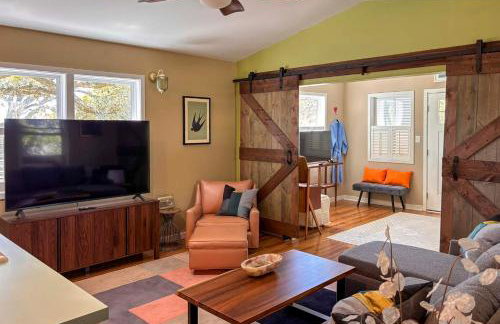 2 Mi to Atlantic Beach Coastal Retreat with Deck - Foto 5