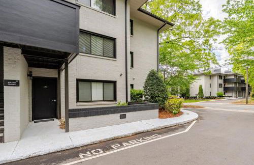 Spacious 2BR 2BA Steps from Hospitals and Uptown Charlotte Minimum Stay 15 Days or More - Foto 10