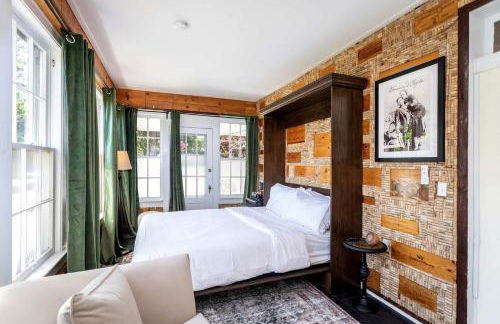 Romantic Historic Inn Suite with Mountain Views in Luray, Virginia - Foto 13