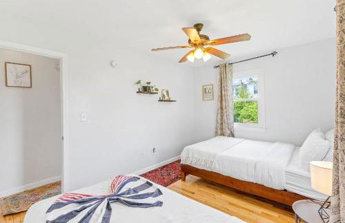 NEW! Quiet Family House near the Casino - Foto 18