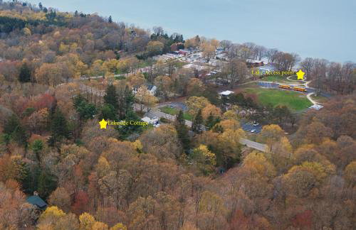 Lakeside Cottage - Right across of Westside County Park with lake access - Foto 4