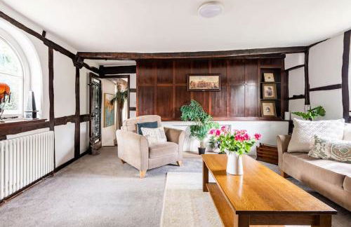 Cotswold Cheltenham, whole house with hot tub - Photo 42