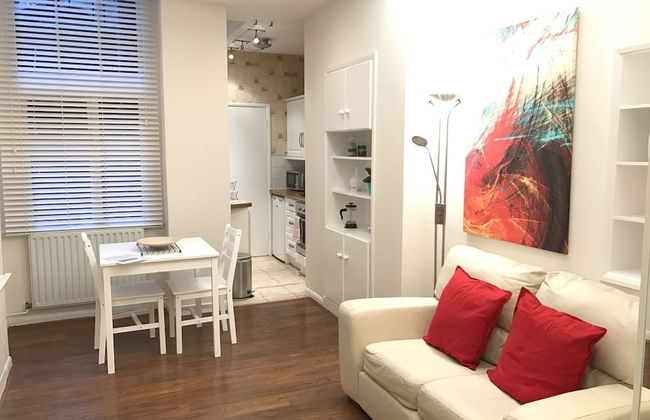 SHQ Apartments - Photo 15