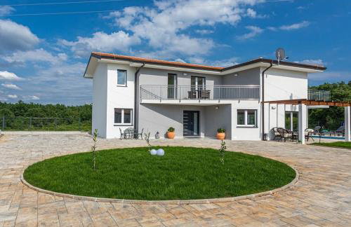 Villa Jelena I 4-Sterne I Beheizter Pool I Privatsphäre I barrierefrei I Grill - Foto 1