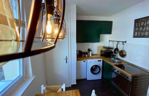 Ruhig & Zentral - 2 Kingsize Betten - Wi-Fi - Foto 8