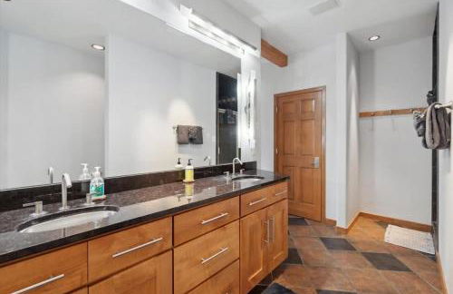 Luxe & Leisure in Fairways- An Oasis in the Woods - Foto 35