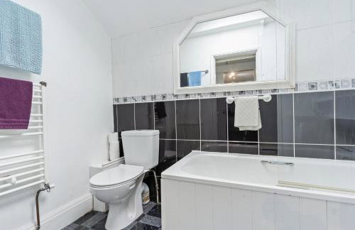 Spacious 3BR House -Sleeps 7 - Contractor Friendly - Foto 30