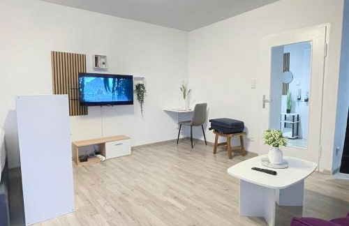 Perfekte 1,5 Wohnung Zentral in Leonberg gegenüber Einkaufzentrum - Foto 1