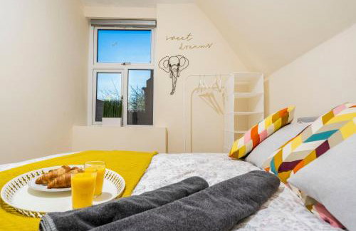 Deluxe 2-Bedroom Flat with Free parking - Foto 12