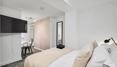 Luxury Lower-Level Two Bed Apt - Foto 5