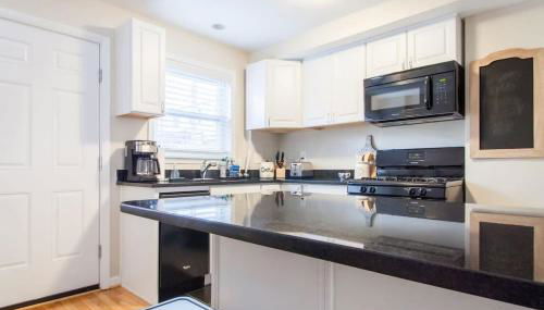 Transit-Friendly Home Old Town Parking - Foto 5