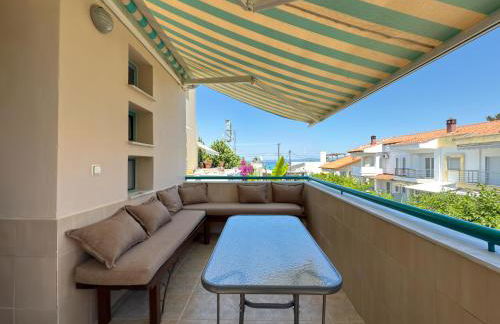 Emerald Seaside Apartment In Pefkohori - Photo 2