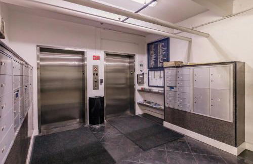 1055-805 8th Floor Condo with Abundant Light - Foto 36