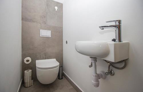 Villa Ume - heated pool, sauna, volleyball court - Photo 43