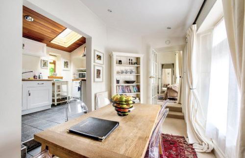 GuestReady - Classic Charm near Holyrood Park - Foto 17