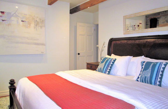 All Suites Whitney Manor - Photo 10