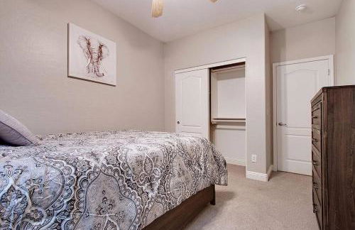 HOLLYHOCK - Pet-Friendly 4BR Heated Pool & Near Golf - Foto 21