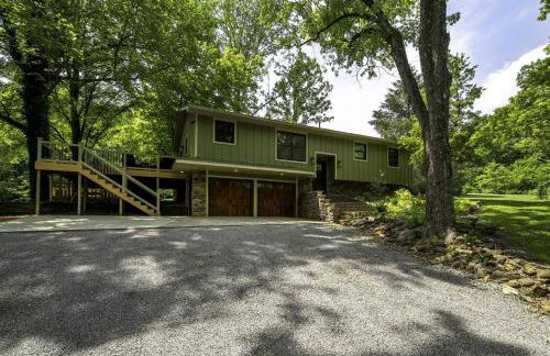 Family-Friendly 3BR Home w Bunk Room & Yard - Photo 12